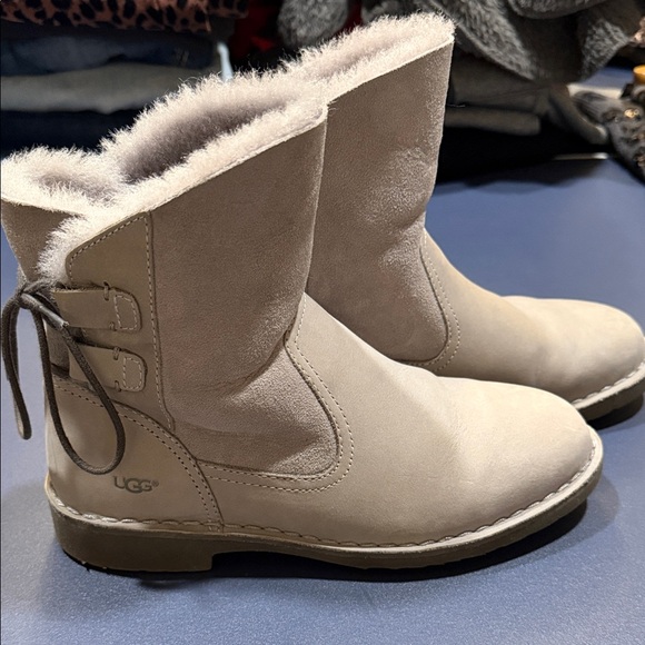 UGG Women's Light Gray Ankle Booties - Picture 4 of 5